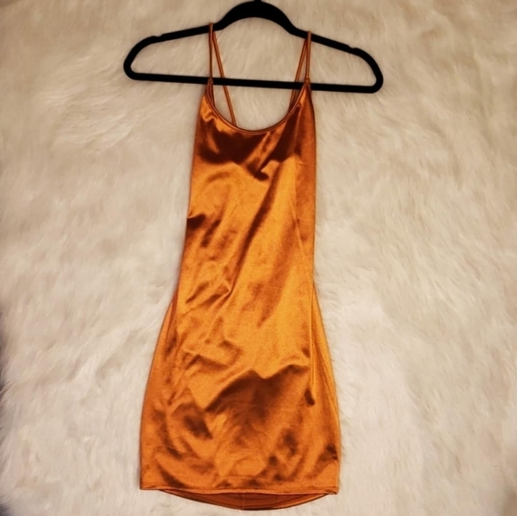 Charlotte Russe Ruched Back Dress - Picture 3 of 5